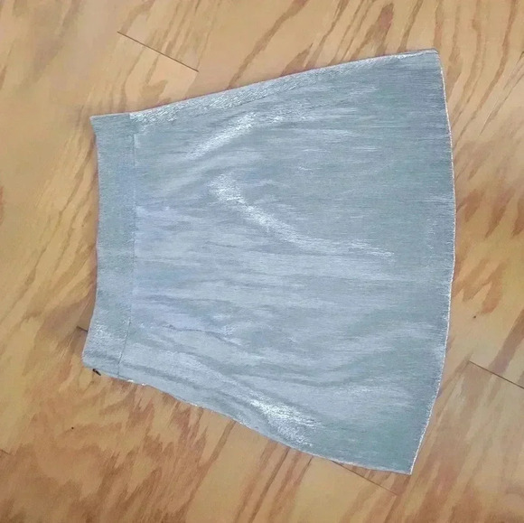 H&M Silver Mini Skirt Size 8 - Picture 4 of 4